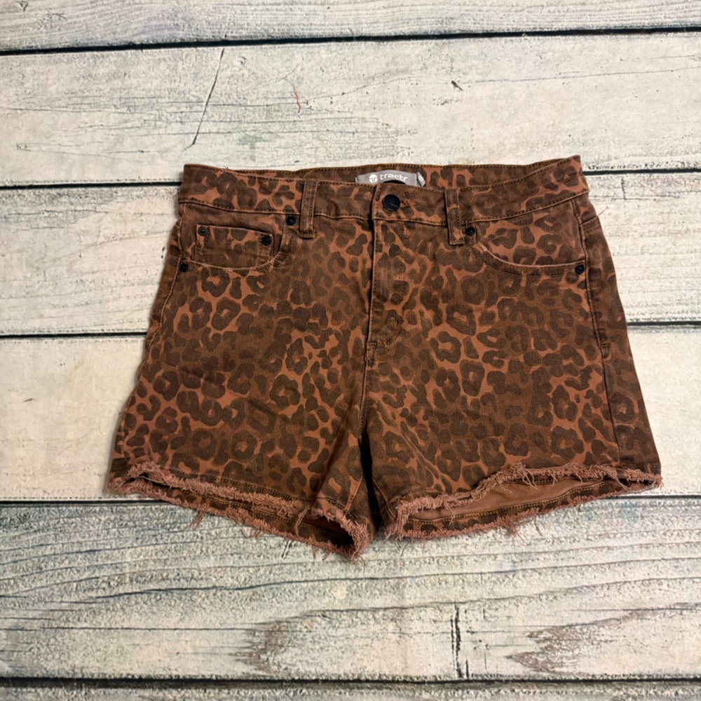 Tractr leopard animal print girls shorts. 16